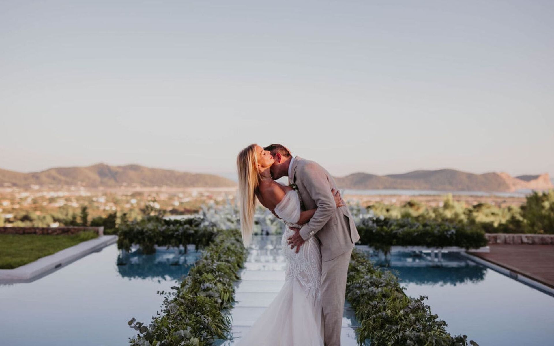 For breathtaking bespoke love stories
